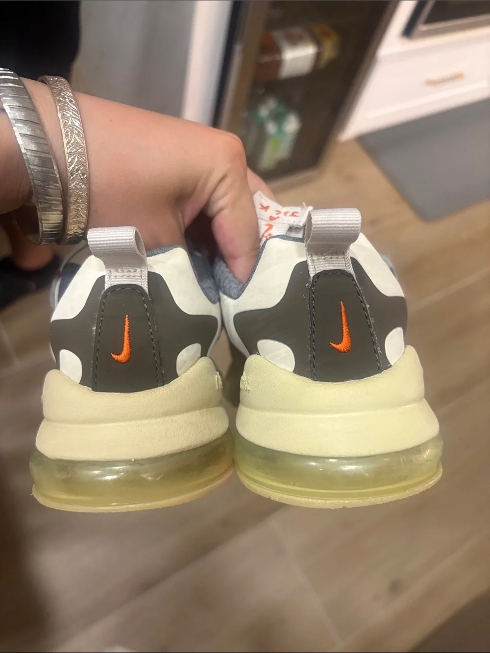 Nike Travis Scott’s Kids Sneakers in Cream, Gray, Red & Purple Accents - Picture 4 of 6